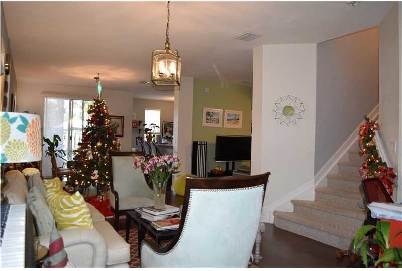 7467 NW 114th Ct - Photo 2 of 8