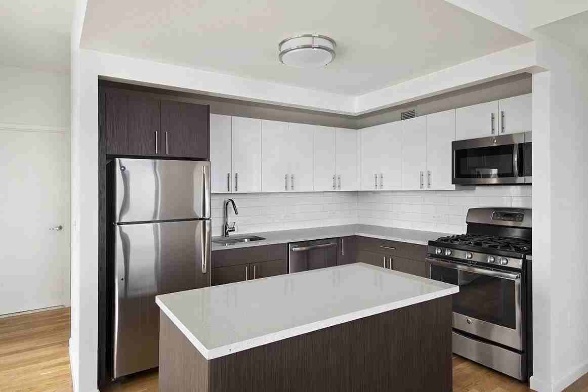 1770 Madison Ave #95D