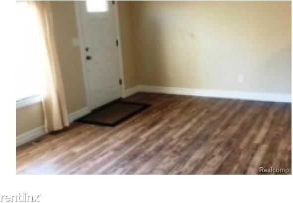 4125 Newton Rd - Photo 2 of 3