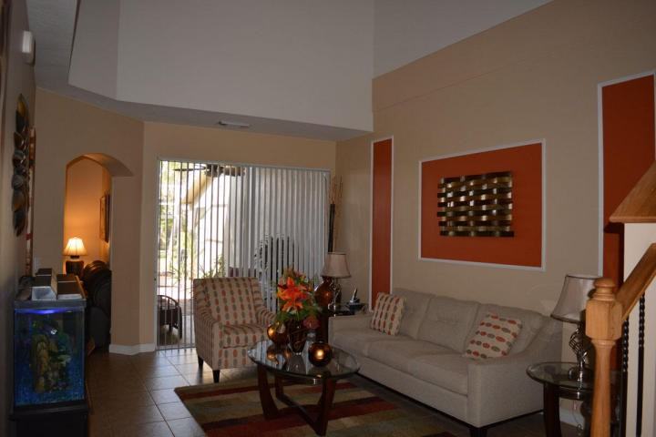 10487 SW West Park Ave - Photo 2 of 7