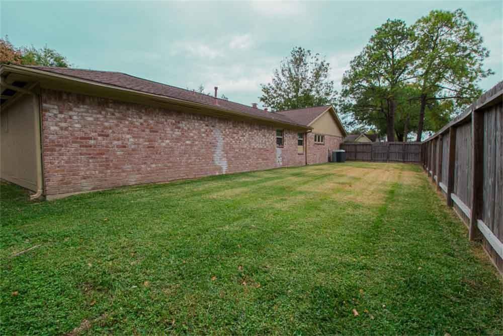 11700-11734 Brighton Ln - Photo 2 of 8