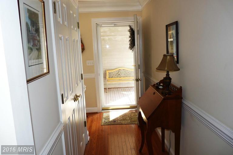 324 Prospect Bay Dr W - Photo 3 of 17