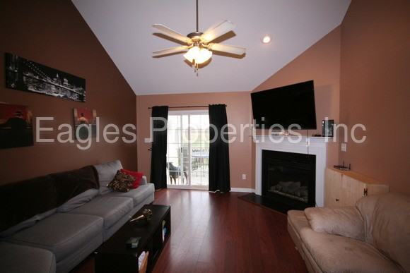 208 Labrador Ct - Photo 3 of 18