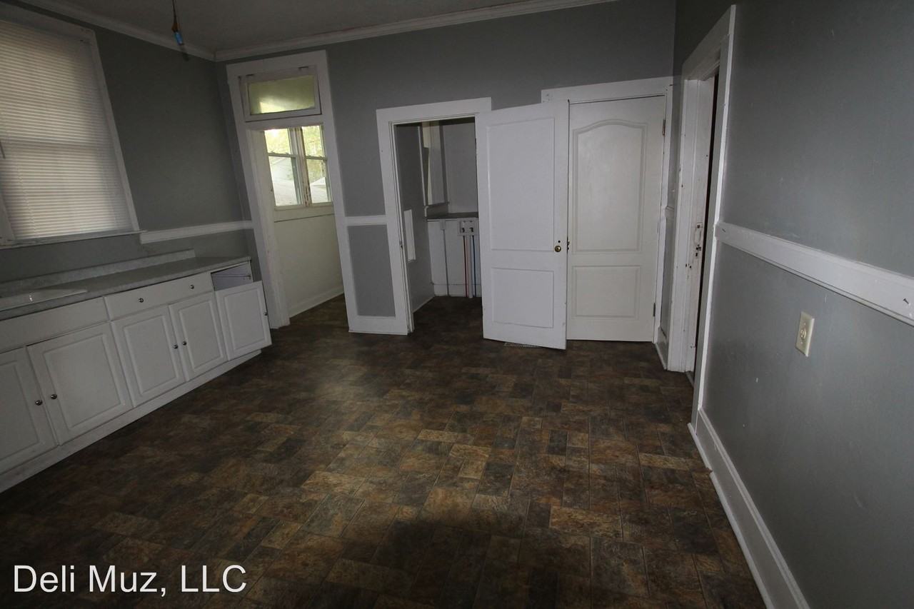 213 Taylor Ave - Photo 3 of 13