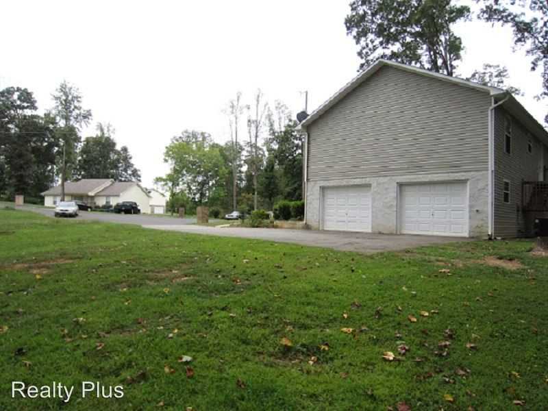 718 Duvall Ct - Photo 3 of 14