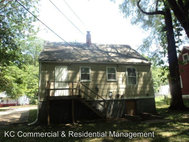 5760 Indiana Ave - Photo 2 of 9