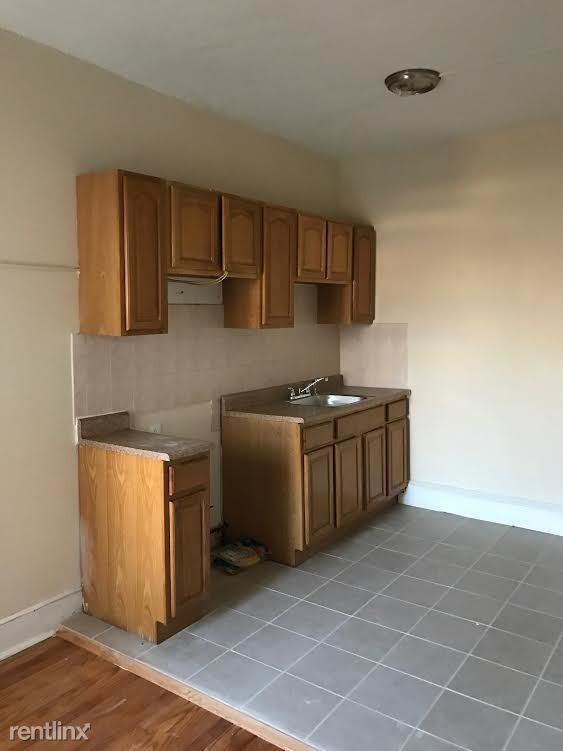 435 Westminster Ave - Photo 2 of 6