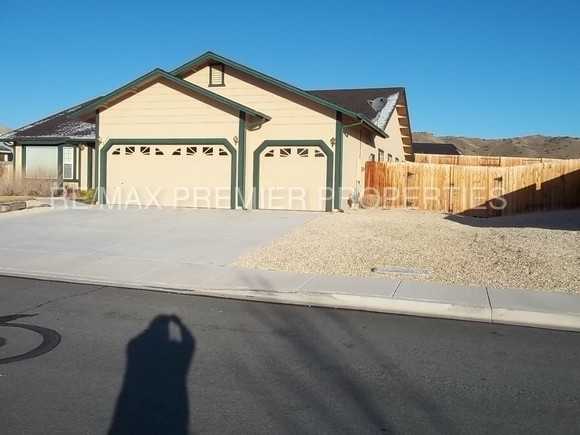 2315 Contrail St - Photo 2 of 6