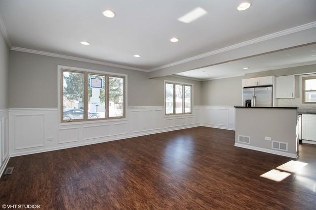 14720 Trumbull Ave - Photo 2 of 10
