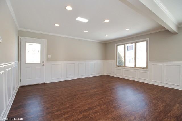 14720 Trumbull Ave - Photo 3 of 10