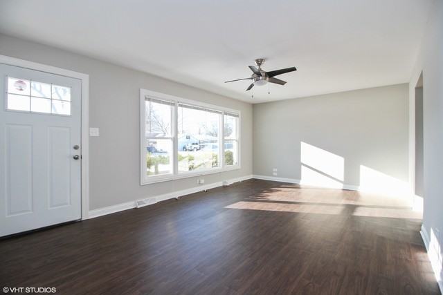 3244 Green St - Photo 2 of 9