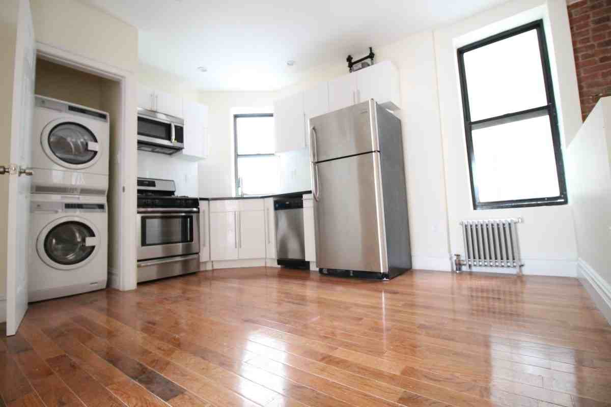 465 W 131st St #47C