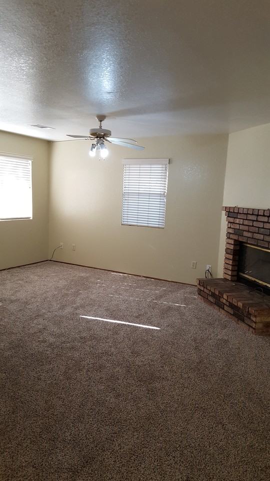 4313 Anna Ave - Photo 2 of 4