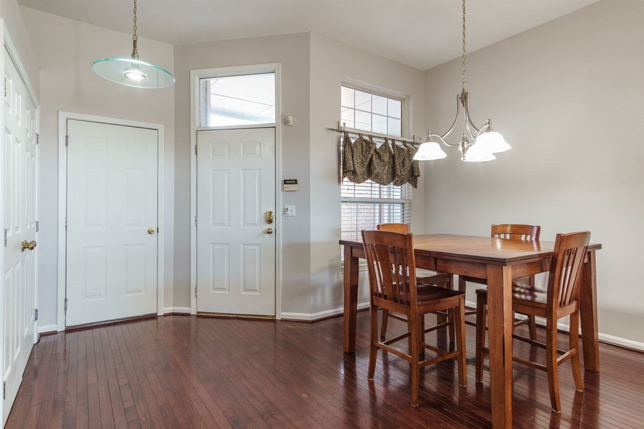 10530 Masters Dr - Photo 3 of 30