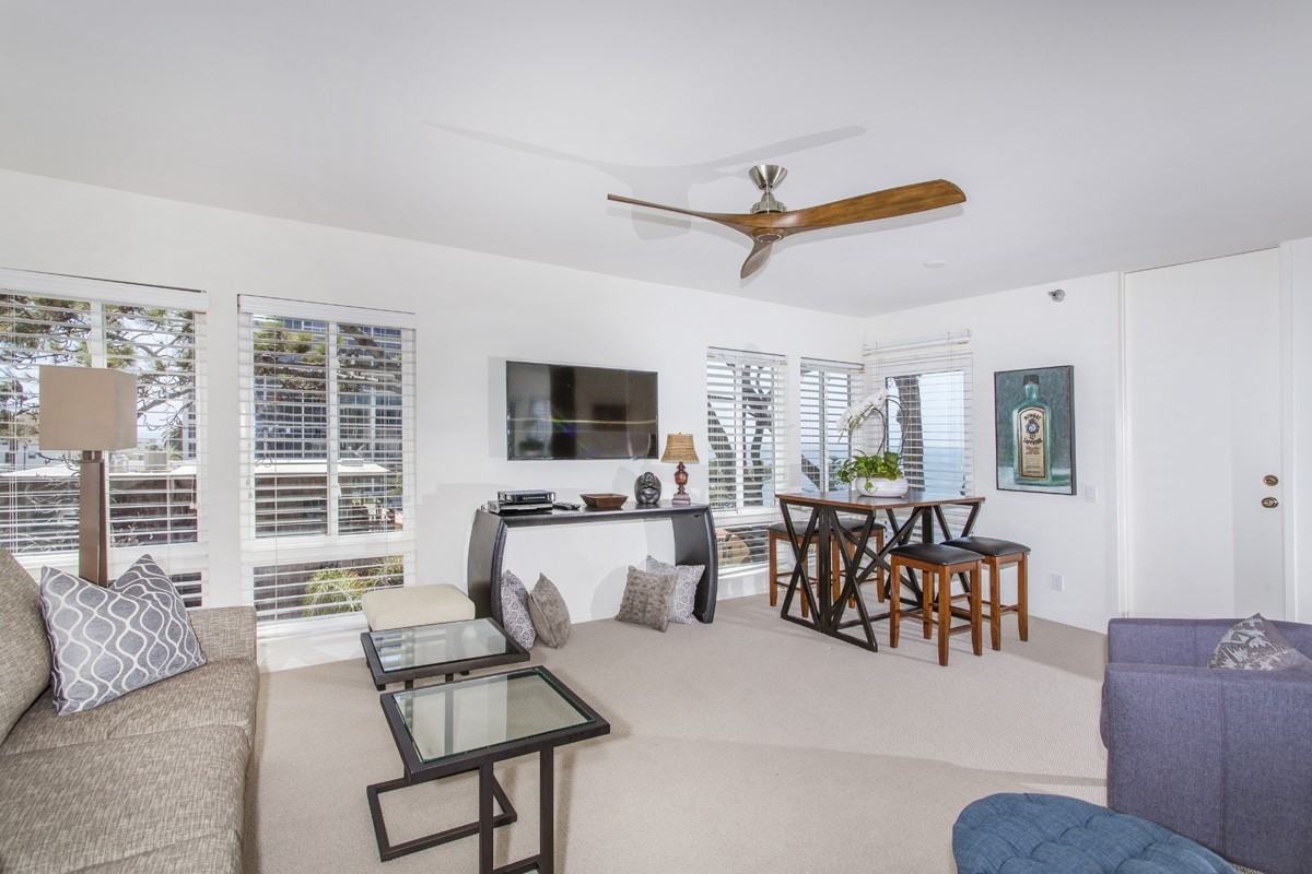 1040 Coast Blvd - Photo 2 of 25
