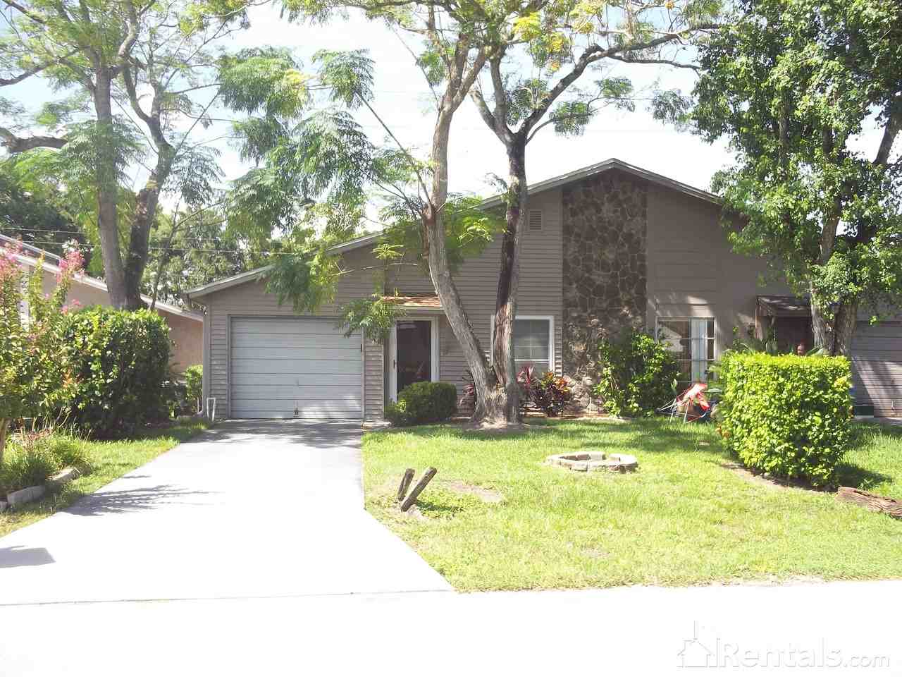 22749 Penny Loop - Photo 2 of 15