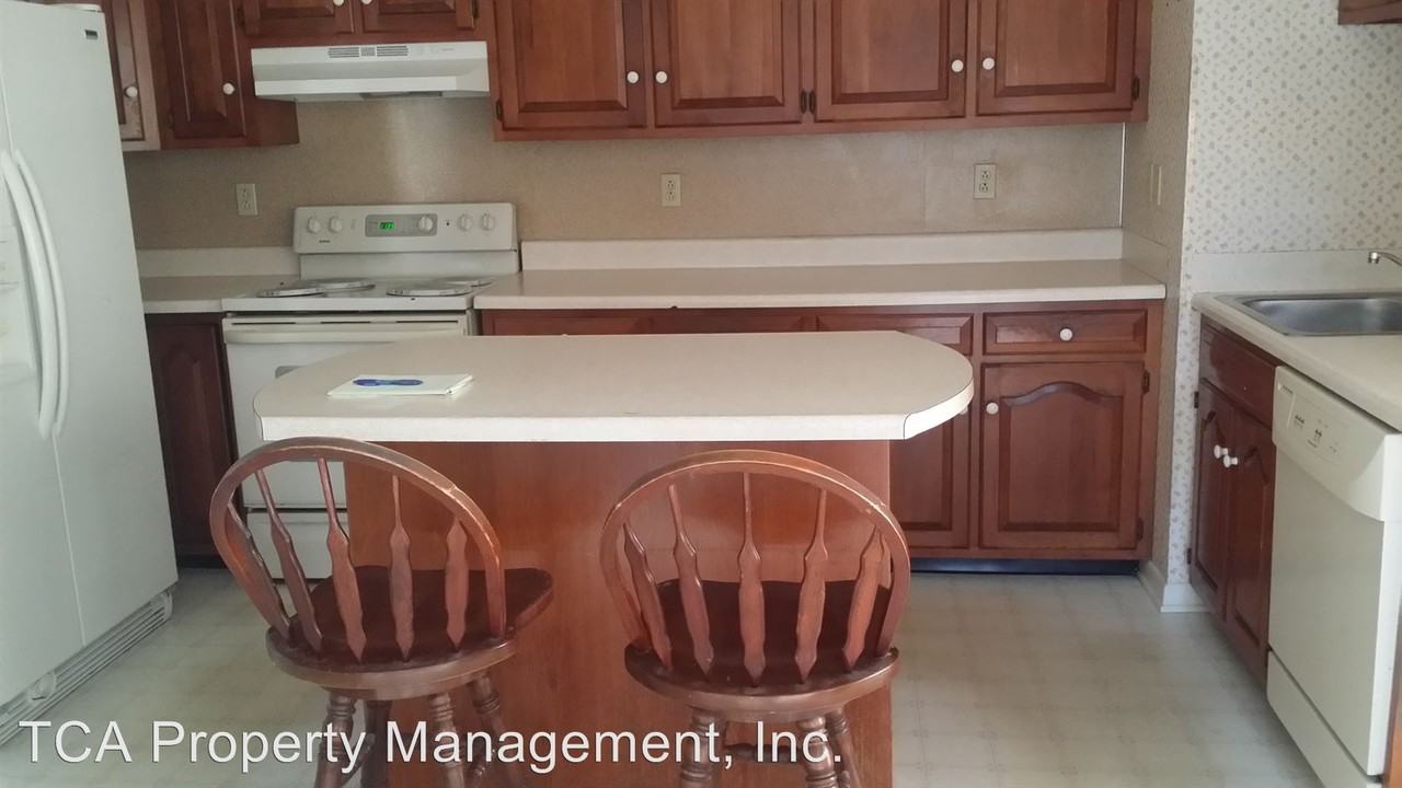 325 Susquehanna Ave - Photo 2 of 13