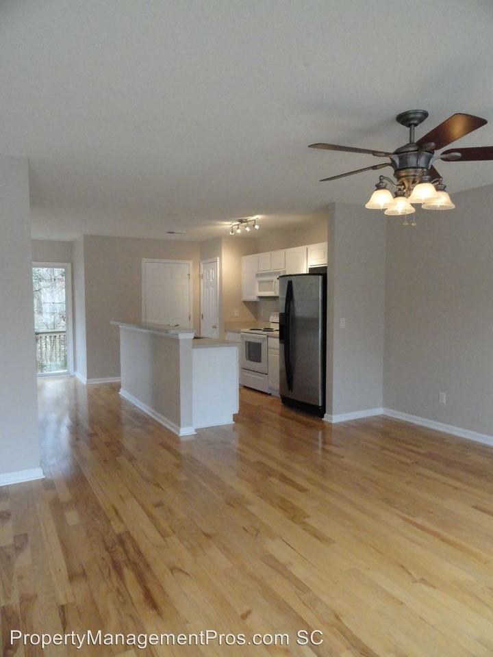 442 Gardners Cir - Photo 2 of 14