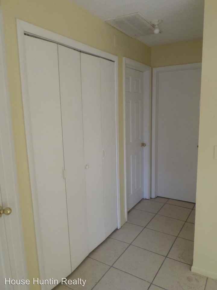 5411 Maple St - Photo 2 of 4