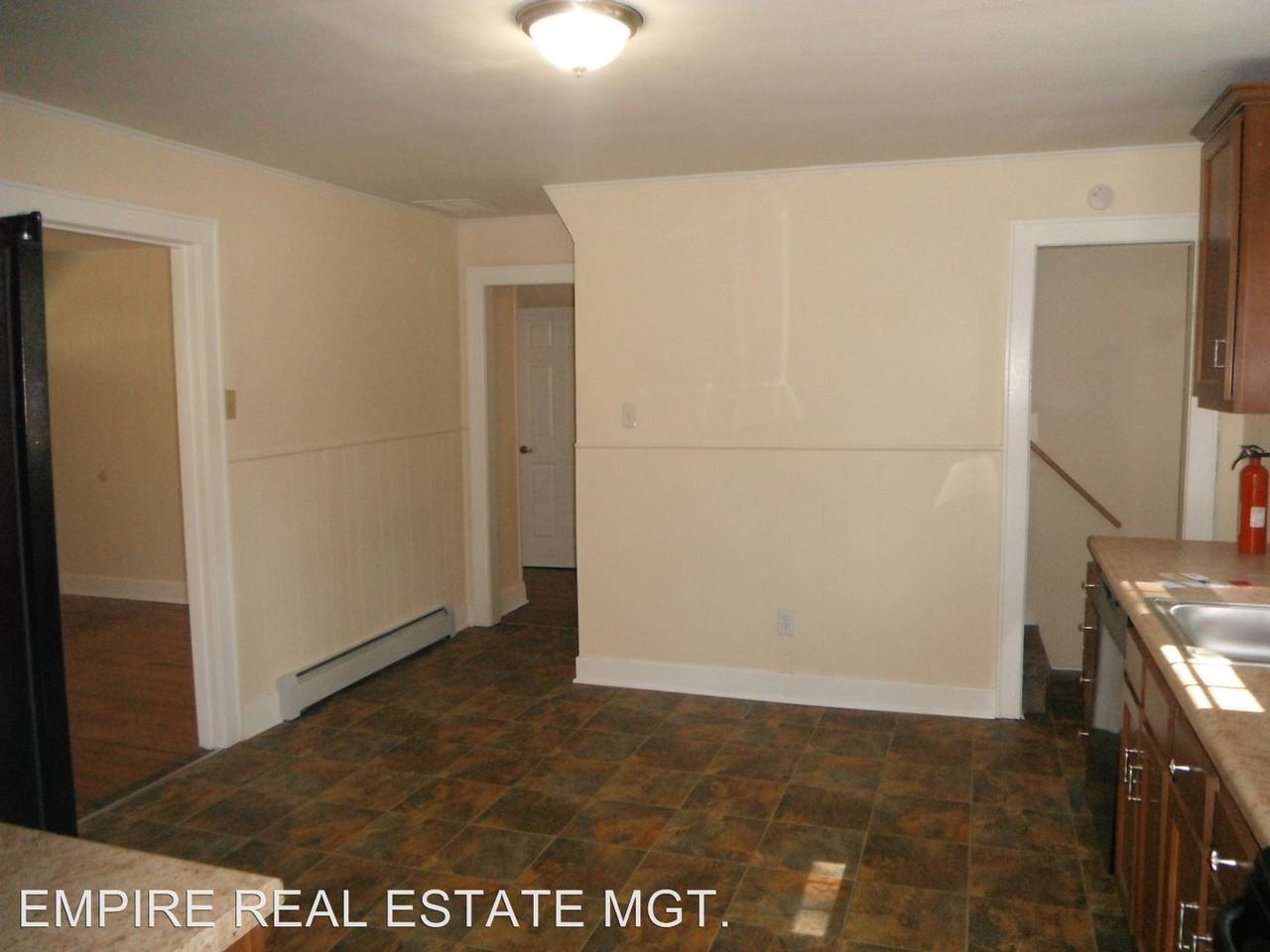 9 Cemetery Rd - Photo 3 of 7