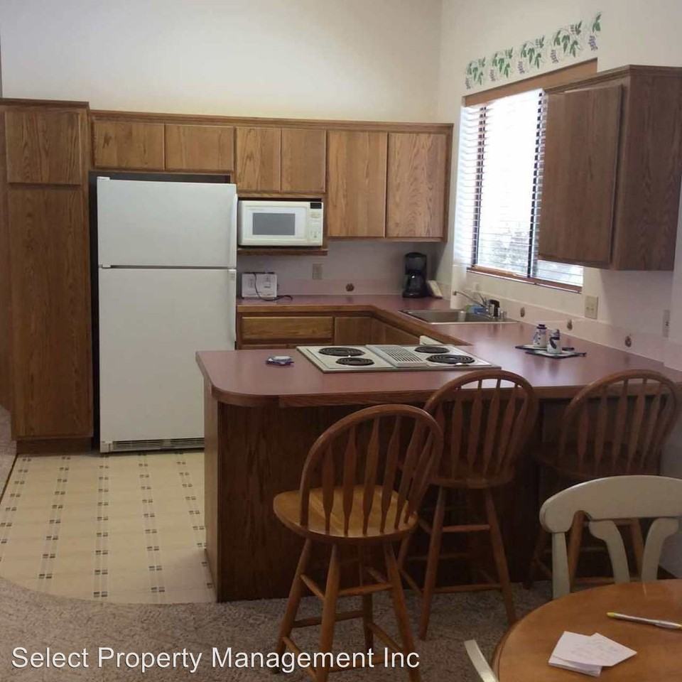 102 Richmond Ln - Photo 2 of 6