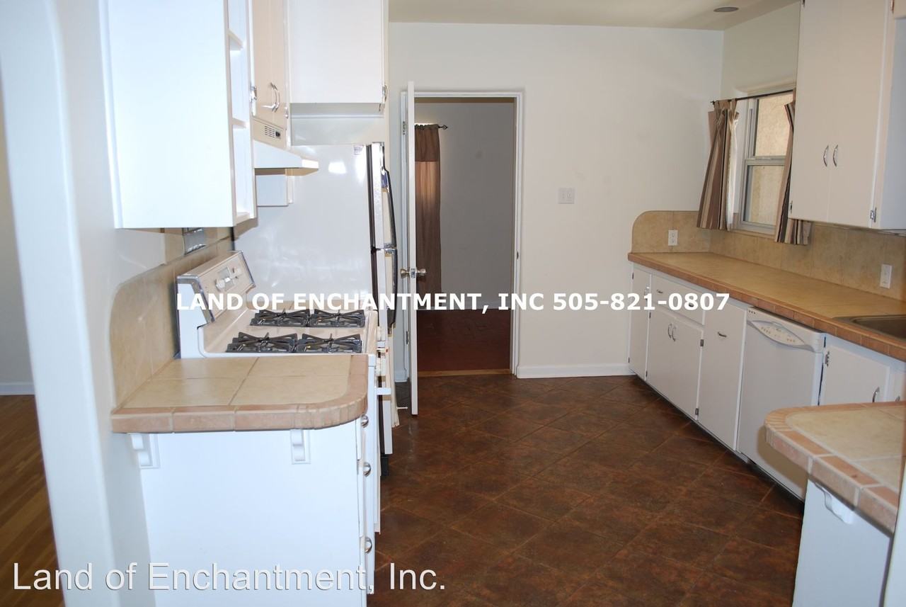 342 Washington St NE - Photo 3 of 11