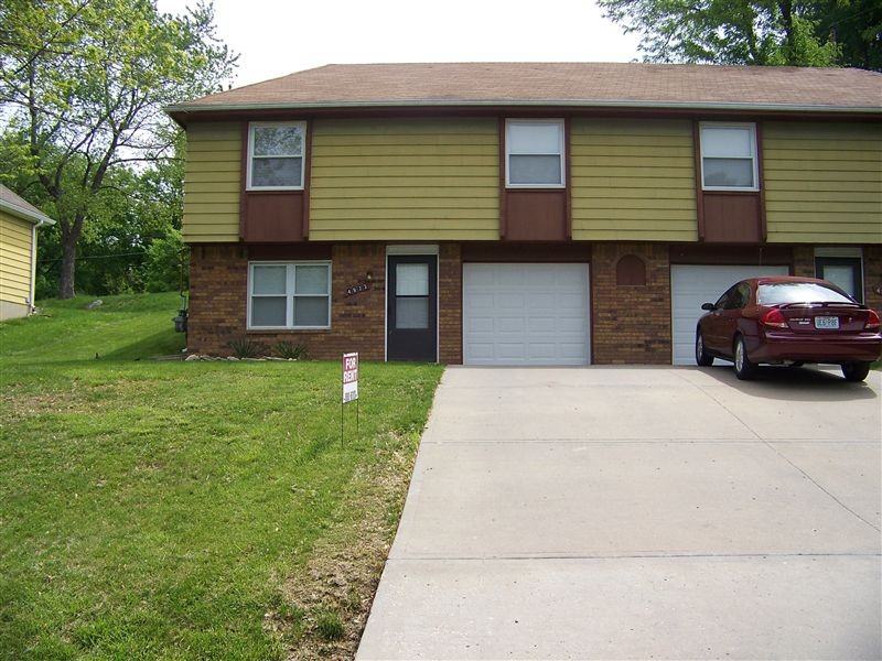 4901-4999 N Oakley Ave - Photo 2 of 9