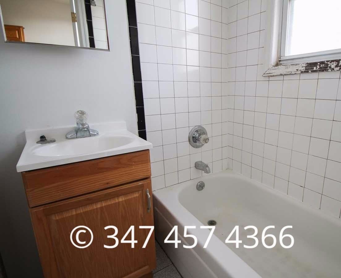 959-909 Metropolitan Ave #1L