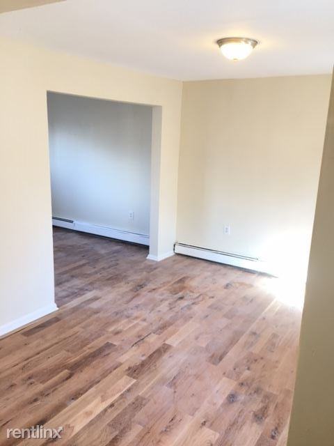 64 Miller St - Photo 3 of 8