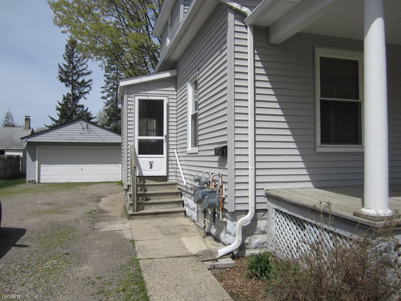 68211 S Forest Ave - Photo 2 of 9