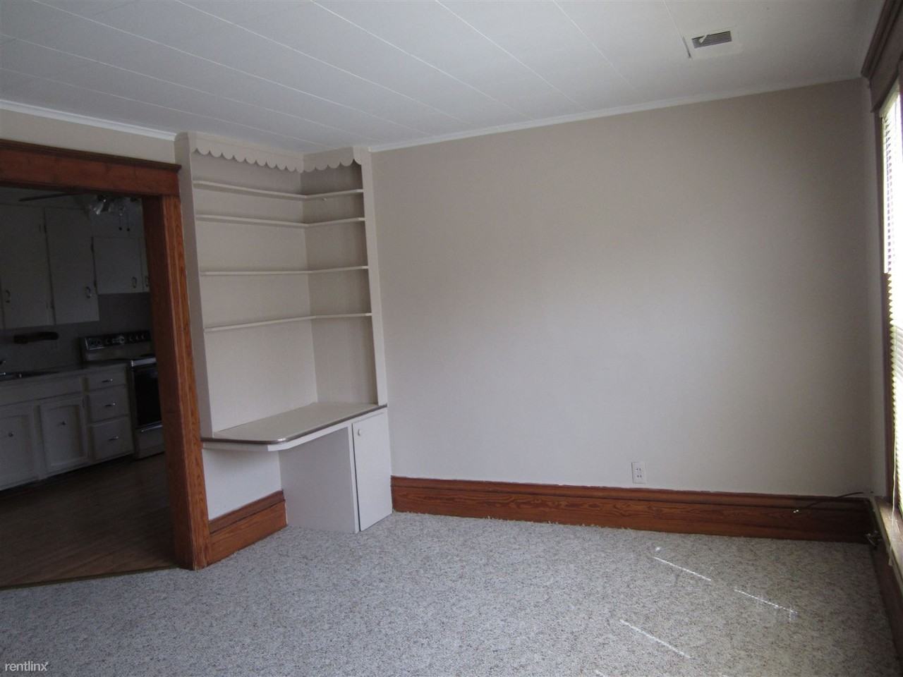 68211 S Forest Ave - Photo 3 of 9