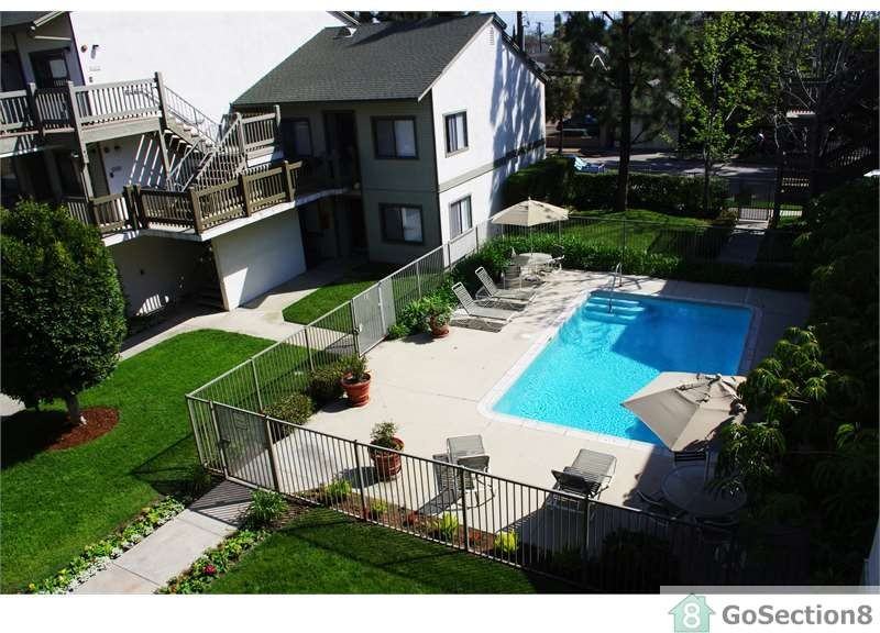 200 S Sycamore St - Photo 2 of 4