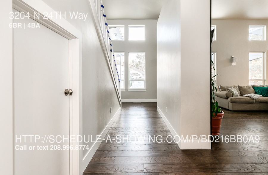 3204 N 24th Way - Photo 3 of 36