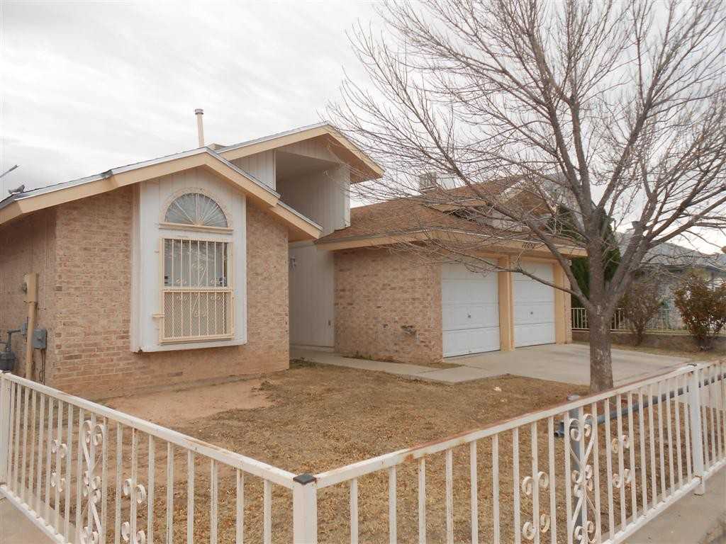 10652 Obsidian St - Photo 2 of 15