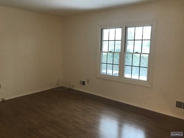 1 Tamaron Dr - Photo 3 of 10