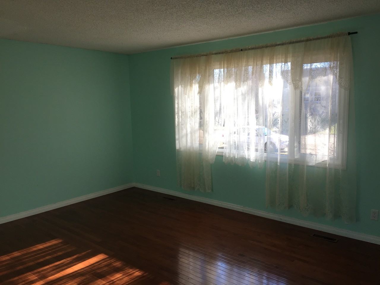 4916 49 Ave - Photo 2 of 18