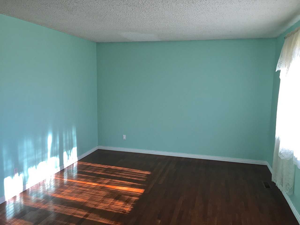 4916 49 Ave - Photo 3 of 18