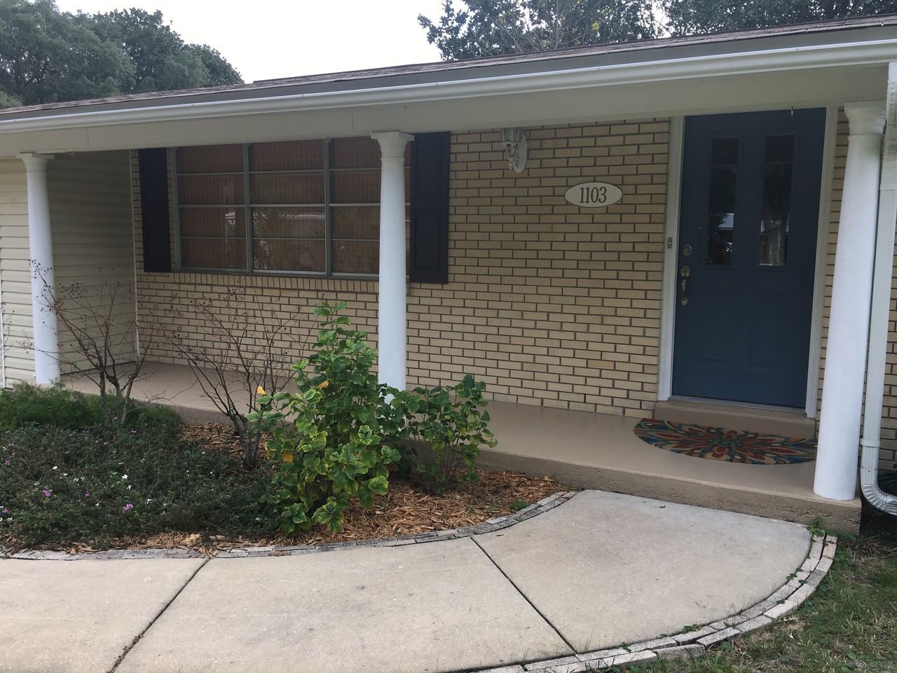 1103 Middle Dr - Photo 2 of 36