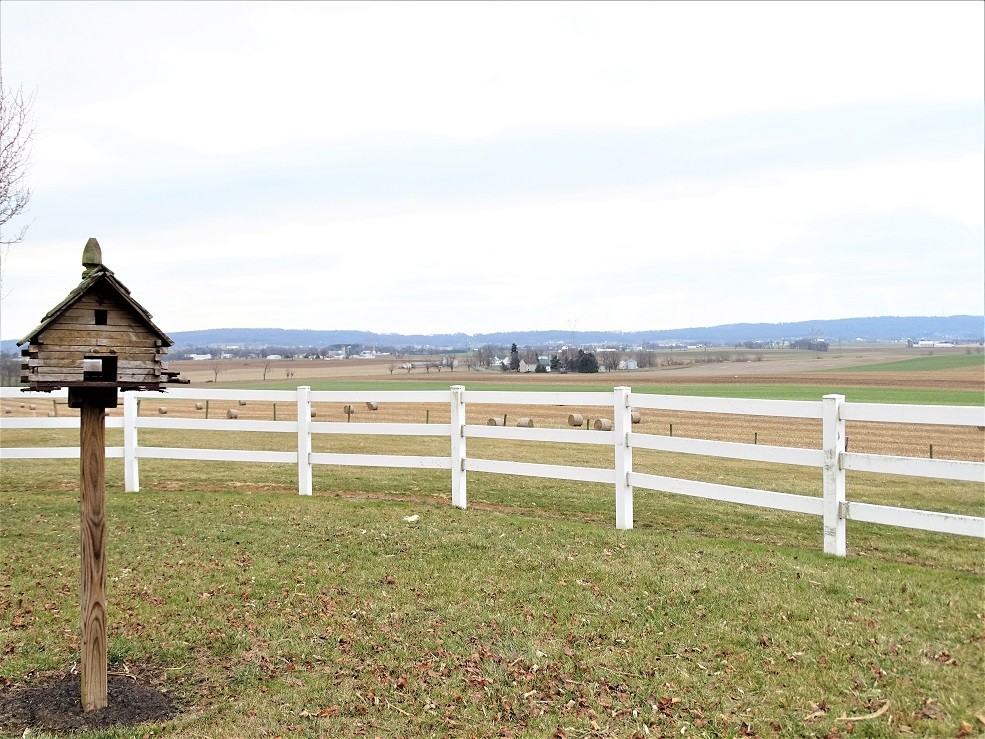 310 Schoeneck Rd - Photo 3 of 26