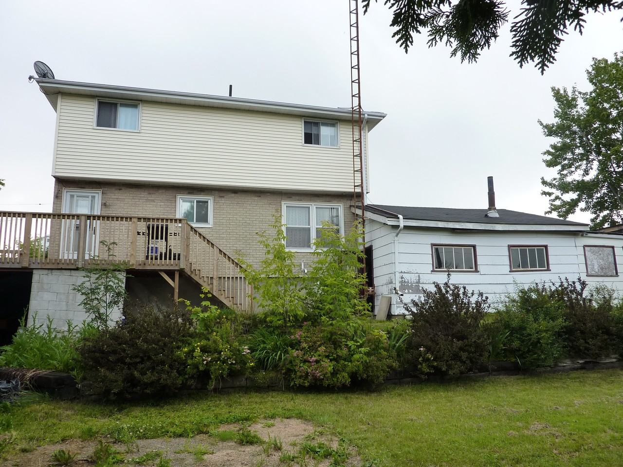 1420 Murphy Street - Photo 3 of 8