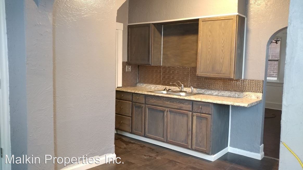 114 Merritt Ave - Photo 2 of 6