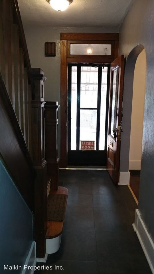 114 Merritt Ave - Photo 3 of 6