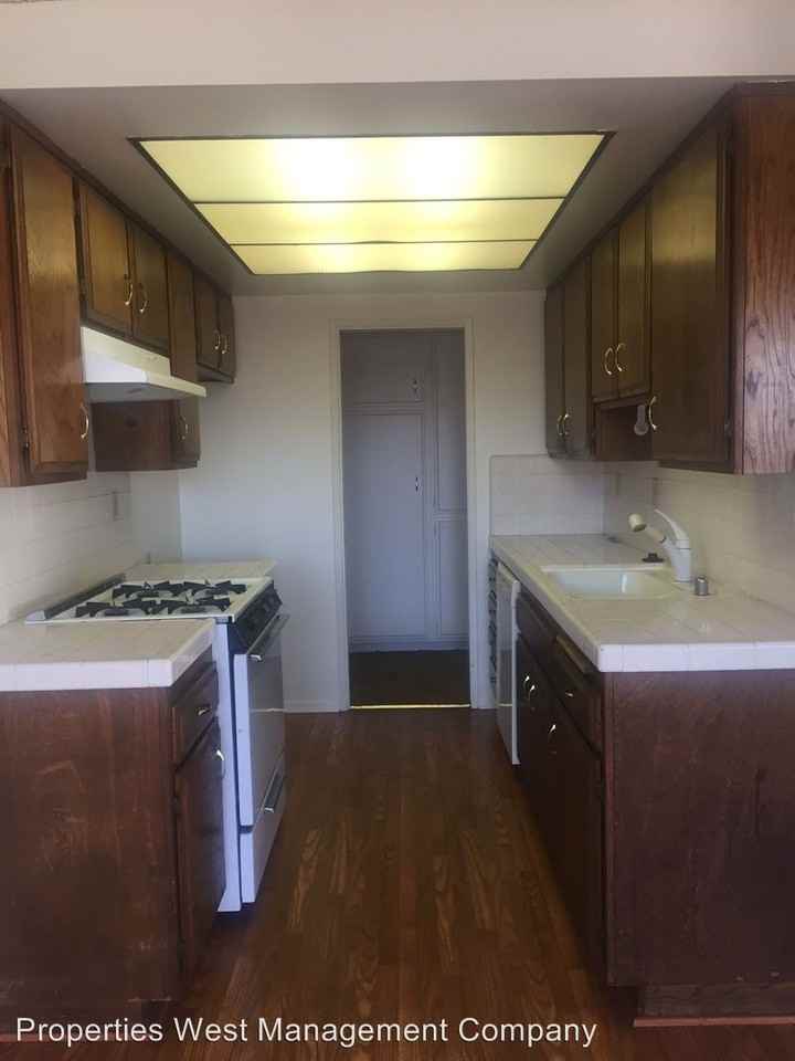 1111 W 14th St - Photo 2 of 10