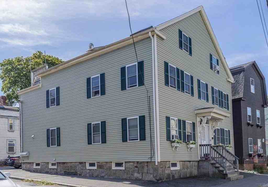 33 Essex Street #1 - Photo 2 of 11