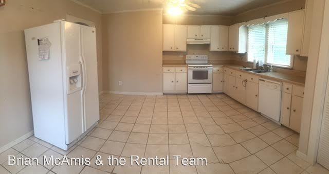 105 Chestnut St - Photo 2 of 10