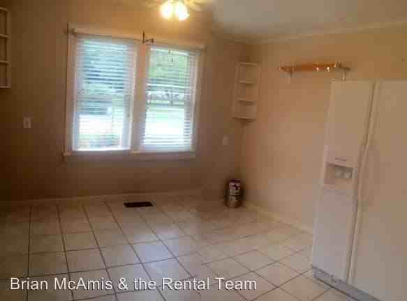 105 Chestnut St - Photo 3 of 10