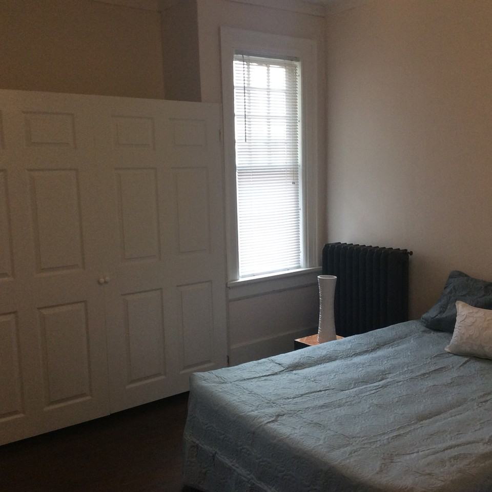 145 Lancaster St E A - Photo 3 of 17