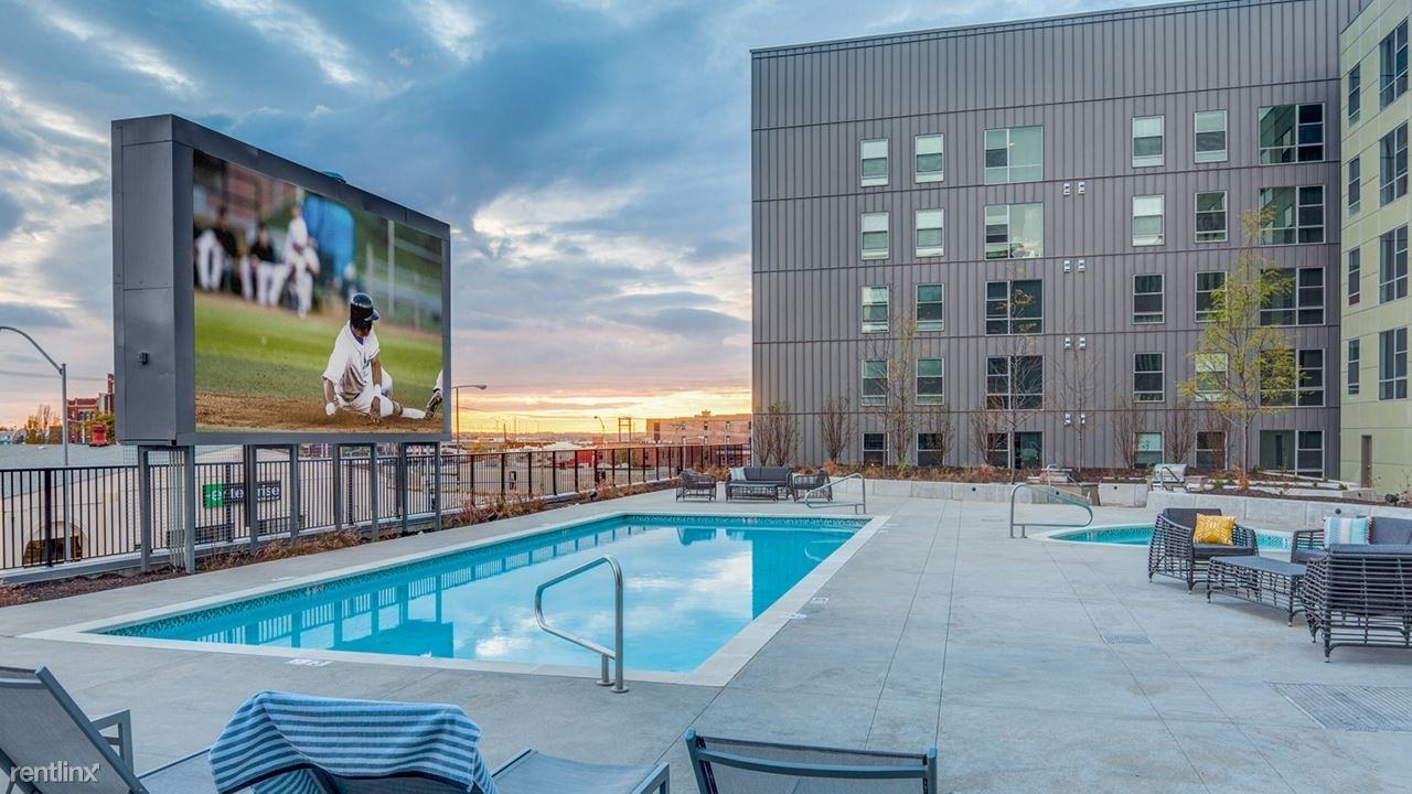 201-299 S 11th St - Photo 3 of 5