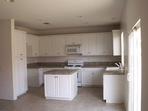 1023 Waterleaf Way - Photo 2 of 8