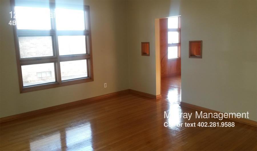 1245 N Main St - Photo 2 of 24